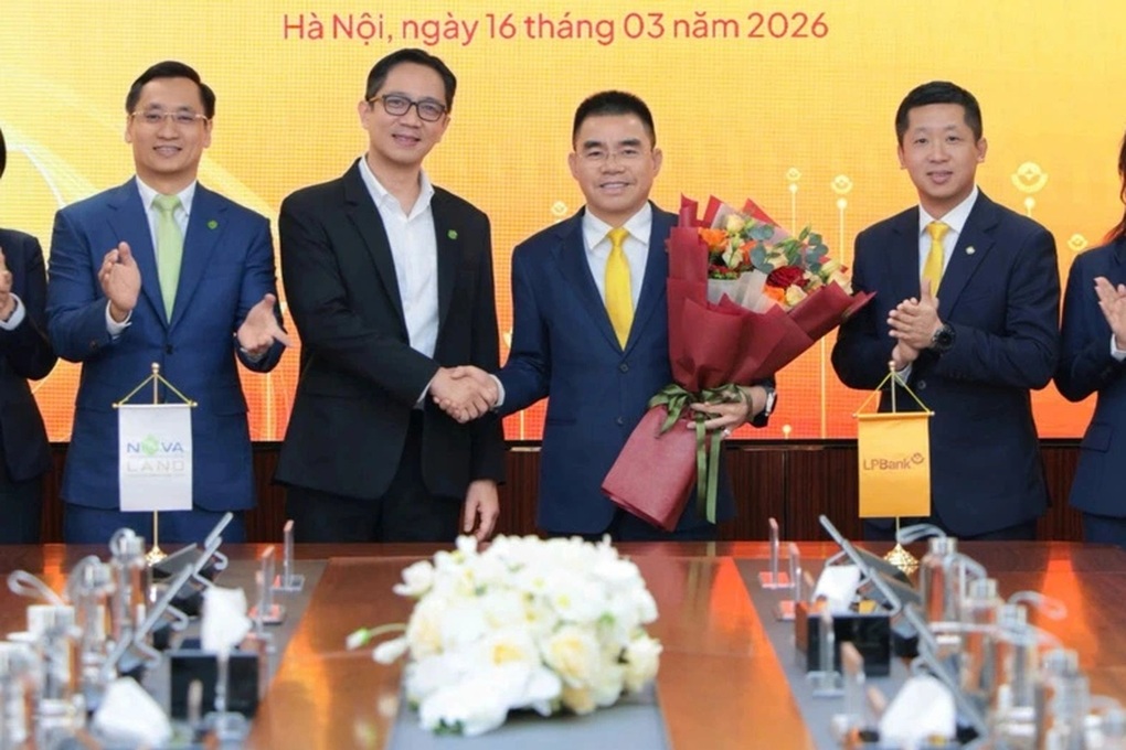 Loạt biến động tại Hóa chất Đức Giang sau khi cha con chủ tịch bị bắt - 3