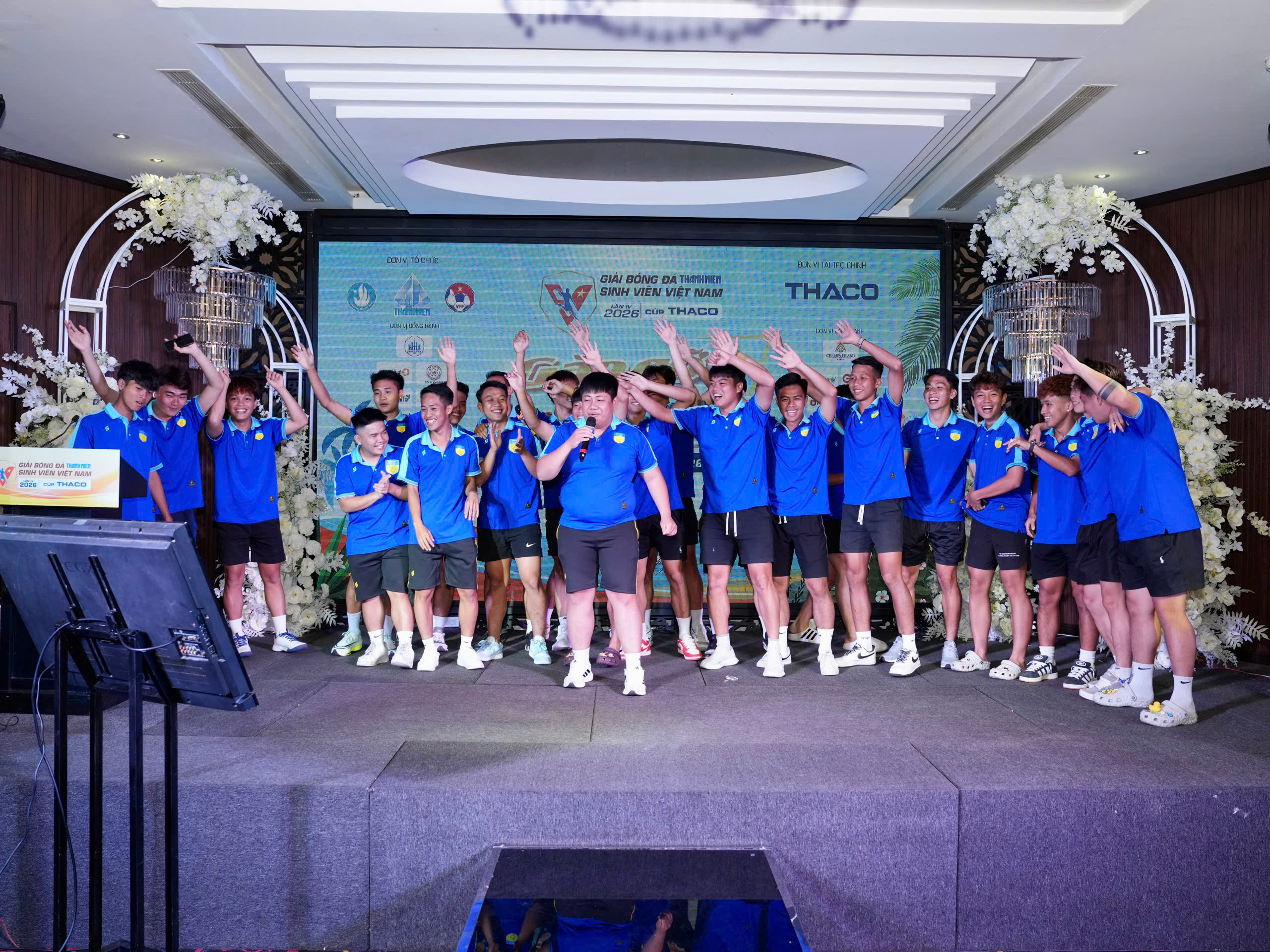 Bóng đá Thanh Niên sinh viên: Khi trái tim các cầu thủ chung một nhịp đập- Ảnh 6. Bóng đá Thanh Niên sinh viên: Khi trái tim các cầu thủ chung một nhịp đập- Ảnh 6.