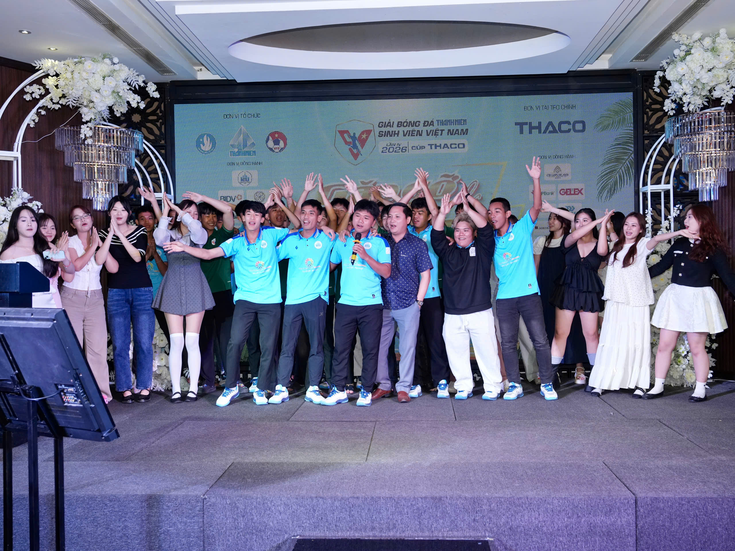 Bóng đá Thanh Niên sinh viên: Khi trái tim các cầu thủ chung một nhịp đập- Ảnh 11. Bóng đá Thanh Niên sinh viên: Khi trái tim các cầu thủ chung một nhịp đập- Ảnh 11.