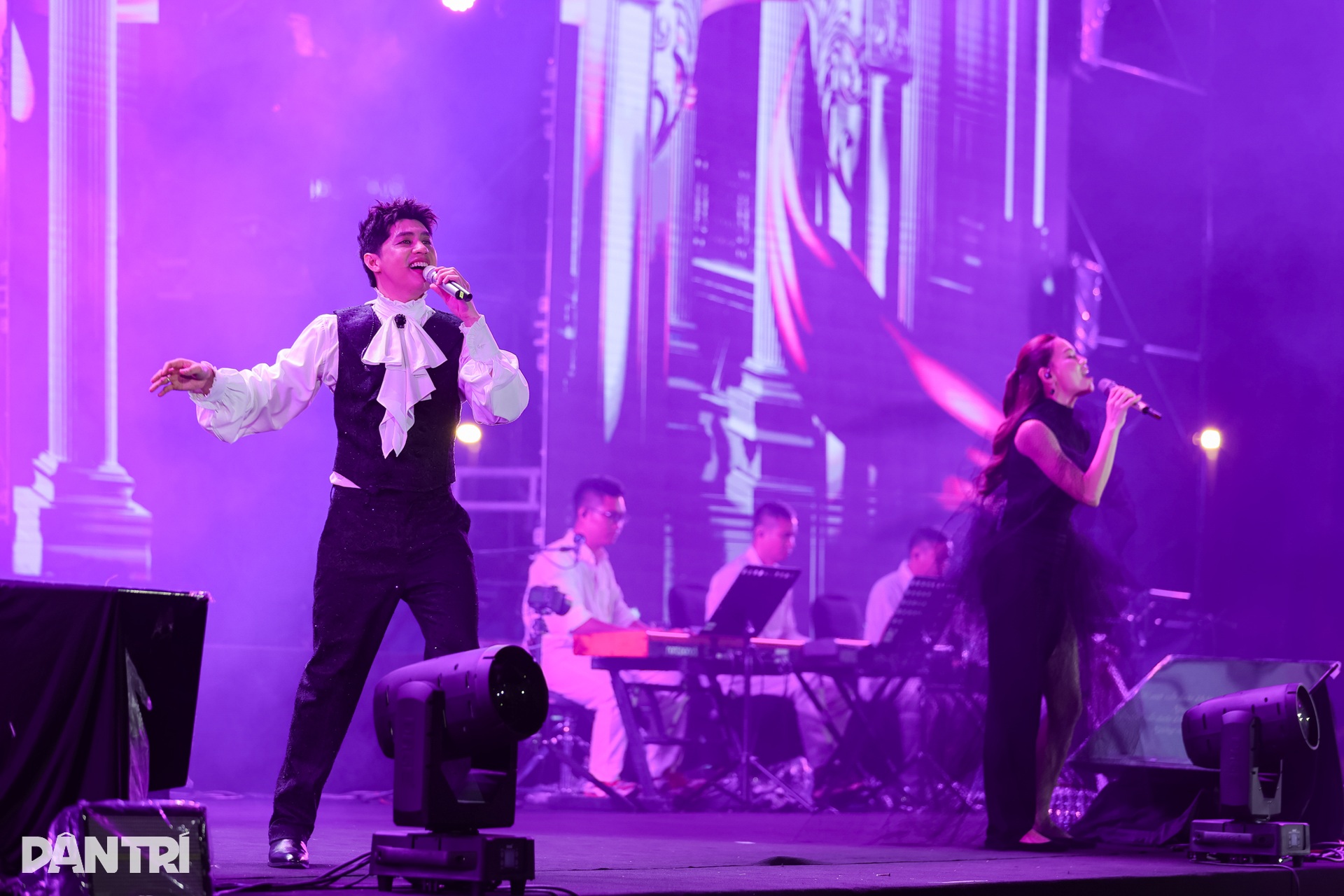 Hồ Ngọc Hà - Noo Phước Thịnh làm sống lại bản hit 10 năm trước - 2 Hồ Ngọc Hà - Noo Phước Thịnh làm sống lại bản hit 10 năm trước - 2