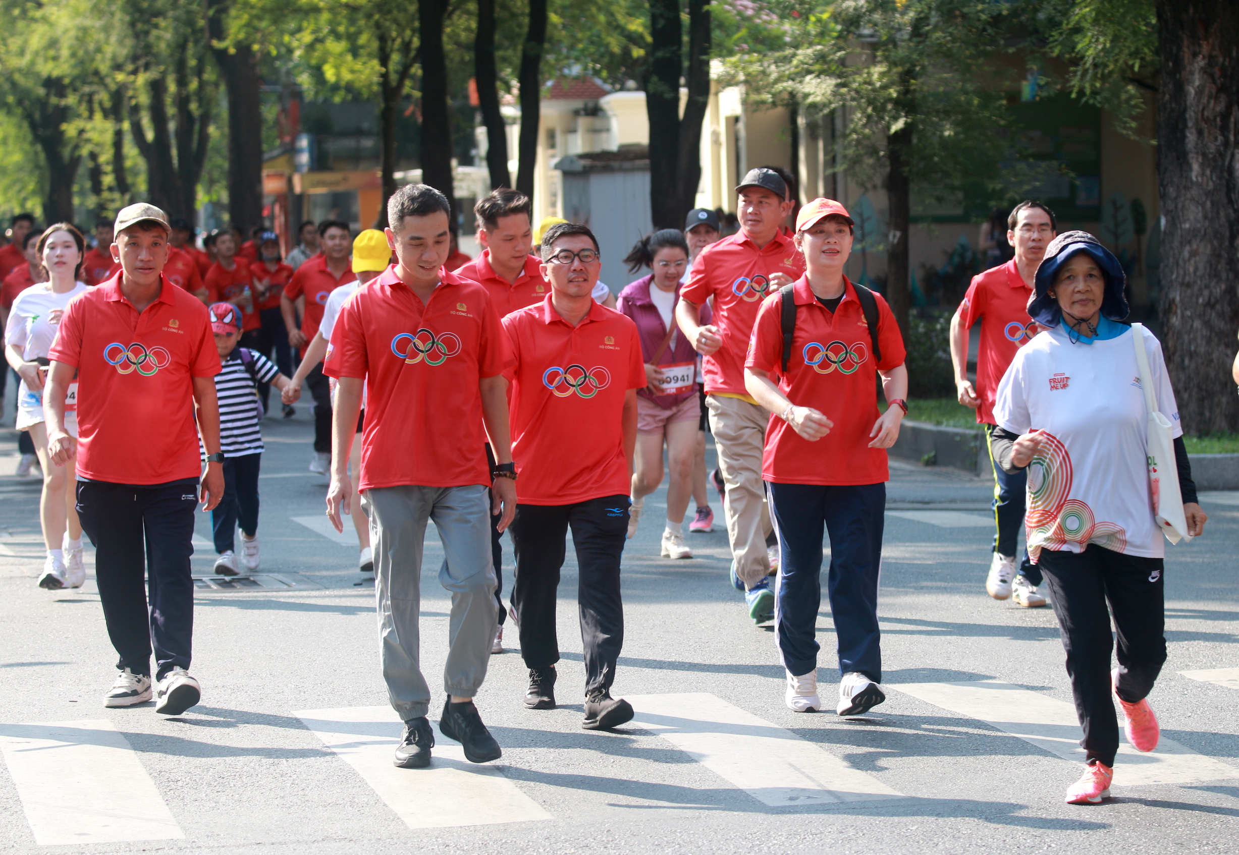 Sôi động Ngày chạy Olympic "Vì sức khỏe toàn dân 5 Sôi động Ngày chạy Olympic
