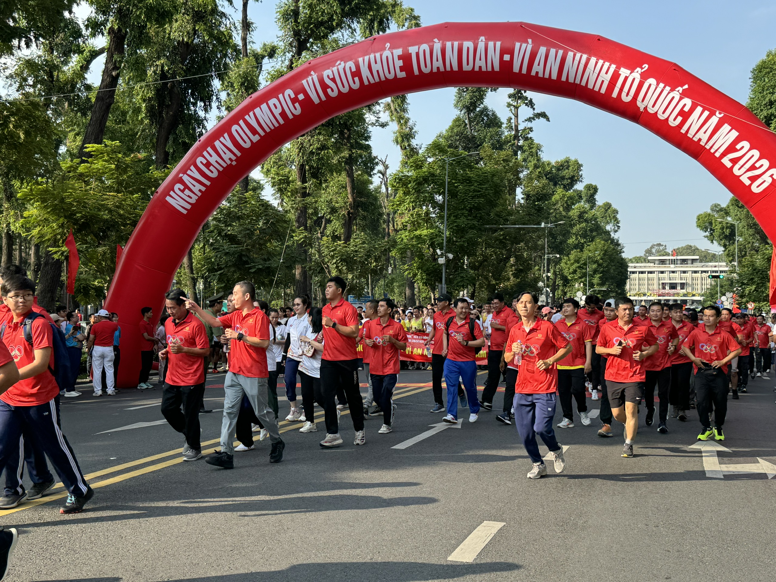 Sôi động Ngày chạy Olympic "Vì sức khỏe toàn dân 7 Sôi động Ngày chạy Olympic