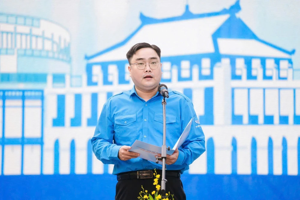 Anh Ngô Minh Hải, Bí thư Thành đoàn, Chủ tịch Hội Liên hiệp Thanh niên Việt Nam TP.HCM. Ảnh: BTC cuộc thi ảnh (56).jpg