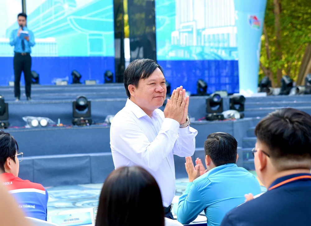 Nhà báo Lê Minh Cường, Tổng Thư ký Tòa soạn báo Pháp Luật TP.HCM tham dự tại chương trình. Ảnh: TRẦN LINH cuộc thi ảnh (58).jpg