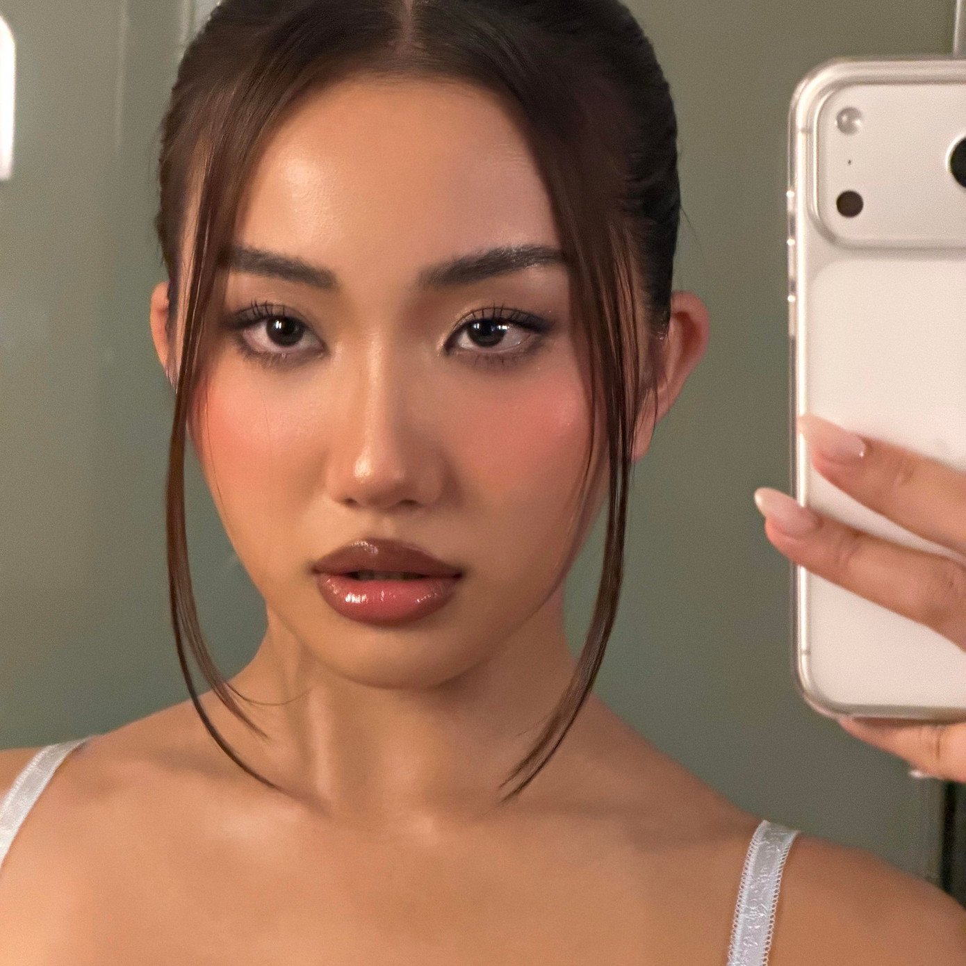 Mỹ nhân Việt nhuộm da nâu đón Hè: Xoài Non, Phương Ly dù đẹp vẫn gây tranh cãi - 5