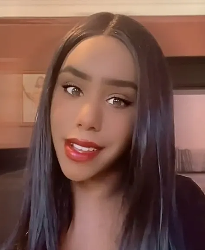 Chân dung tác giả Mia Ballard. Ảnh: TikTok/ Mia Ballard