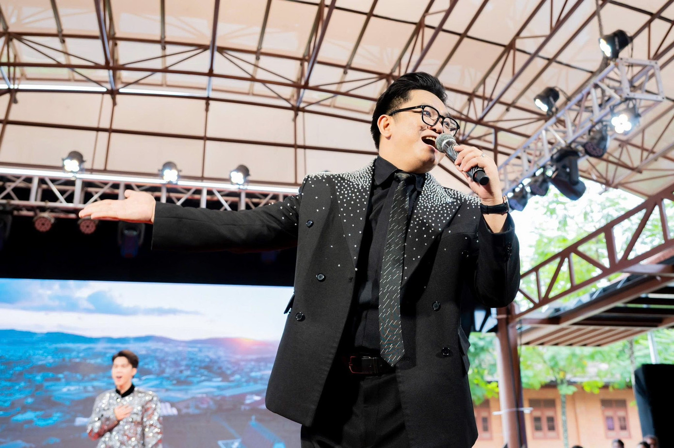 Một bản nhạc Việt gây sốt 4 lần, đẩy Tùng Dương vào tranh cãi- Ảnh 5.