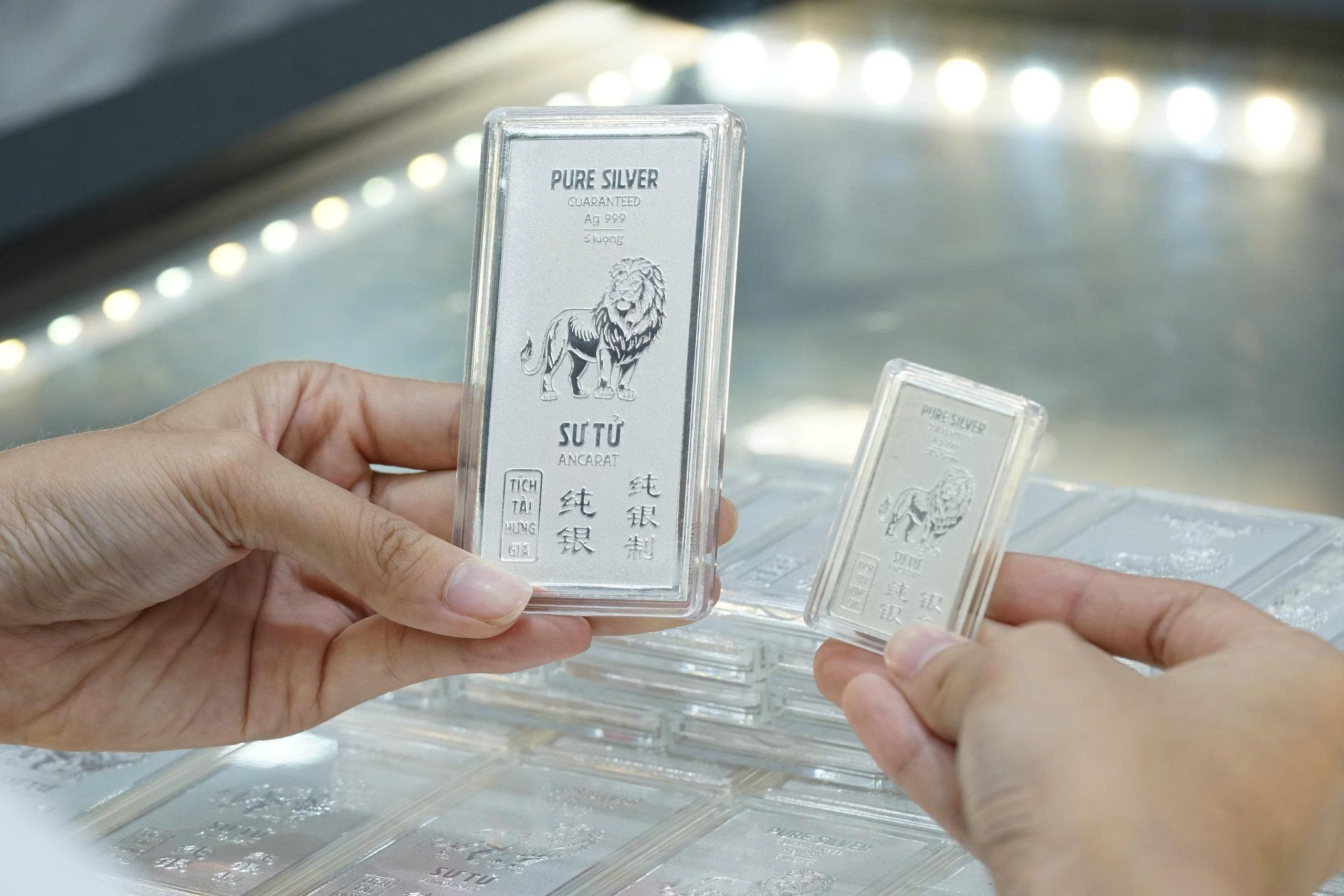 Dự báo giá bạc 2026: Nhà đầu tư mất ngủ vì biến động lớn - Ảnh 3. Dự báo giá bạc 2026: Nhà đầu tư mất ngủ vì biến động lớn - Ảnh 3.