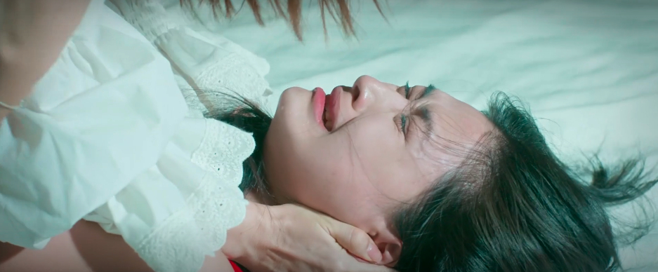 Phim Việt giờ vàng đừng viện cớ 18+ để 