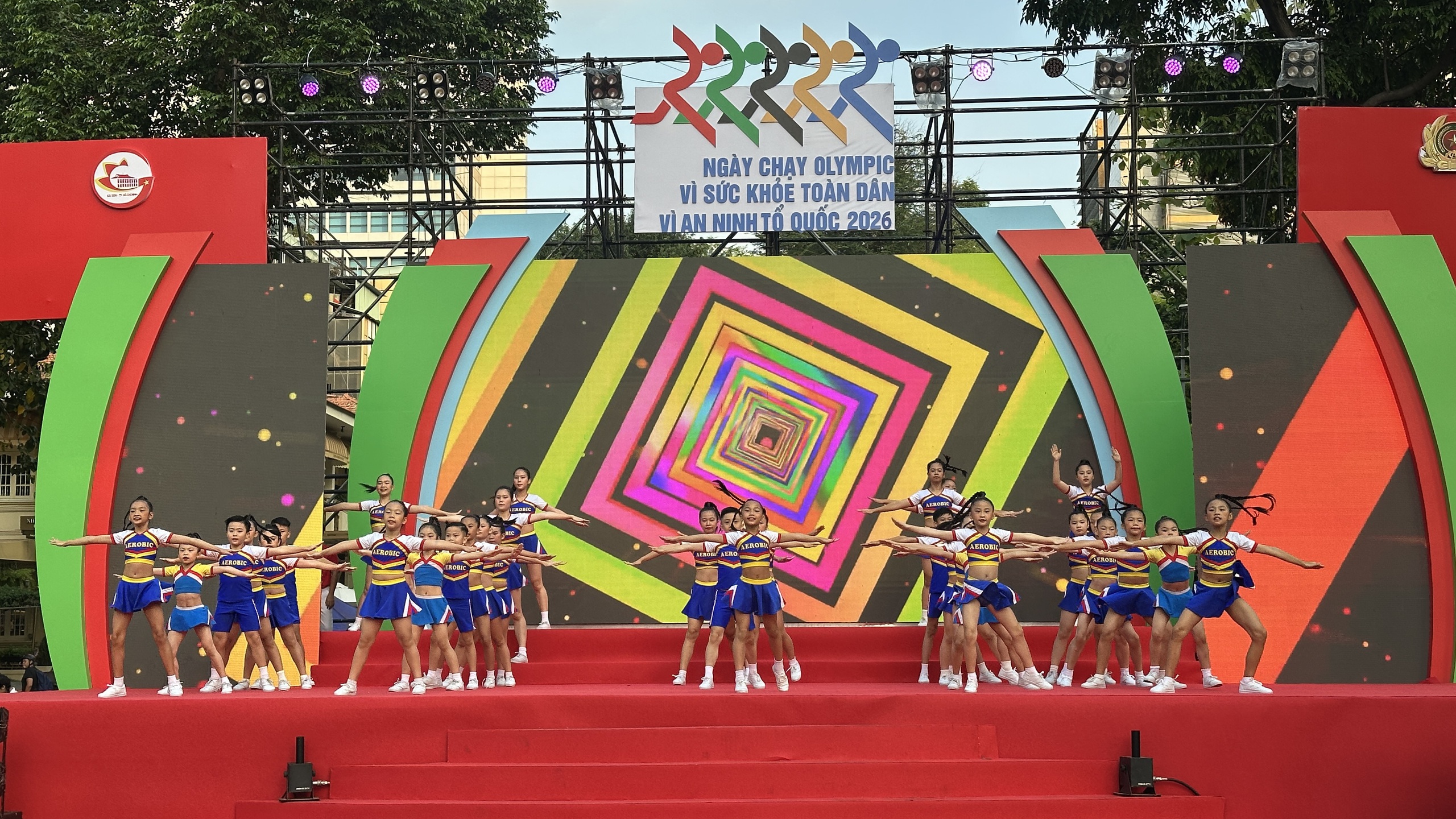 Hàng nghìn người tham gia Ngày chạy Olympic sức khỏe toàn dân tại TP.HCM- Ảnh 6. Hàng nghìn người tham gia Ngày chạy Olympic sức khỏe toàn dân tại TP.HCM- Ảnh 6.