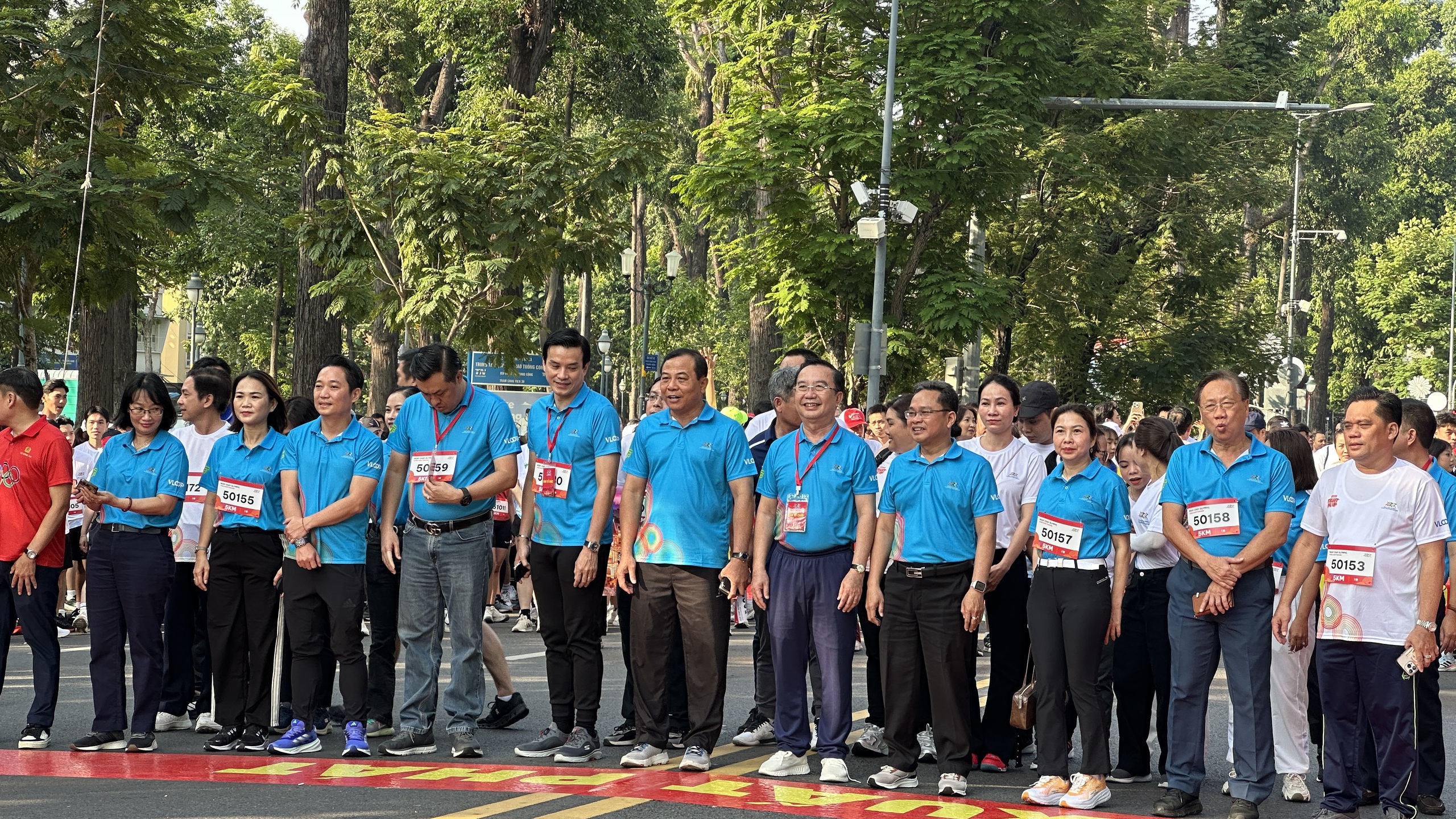 Hàng nghìn người tham gia Ngày chạy Olympic sức khỏe toàn dân tại TP.HCM- Ảnh 7. Hàng nghìn người tham gia Ngày chạy Olympic sức khỏe toàn dân tại TP.HCM- Ảnh 7.