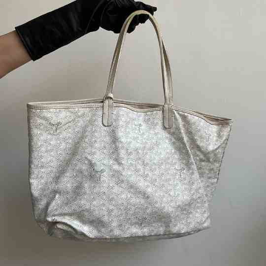 Người chơi Hermès sốc vì sau mùa nồm túi méo mó không thể cứu, lỗi từ chính cách bảo quản quen của nhiều người- Ảnh 10.