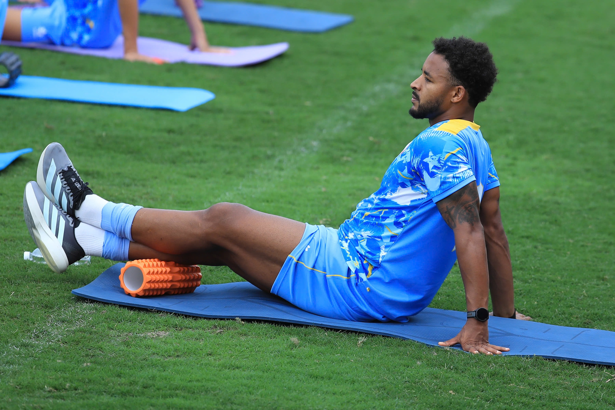 Đội tuyển Việt Nam đón thêm dàn sao Ninh Bình, Xuân Son vẫn phải tập riêng với bác sĩ- Ảnh 9.