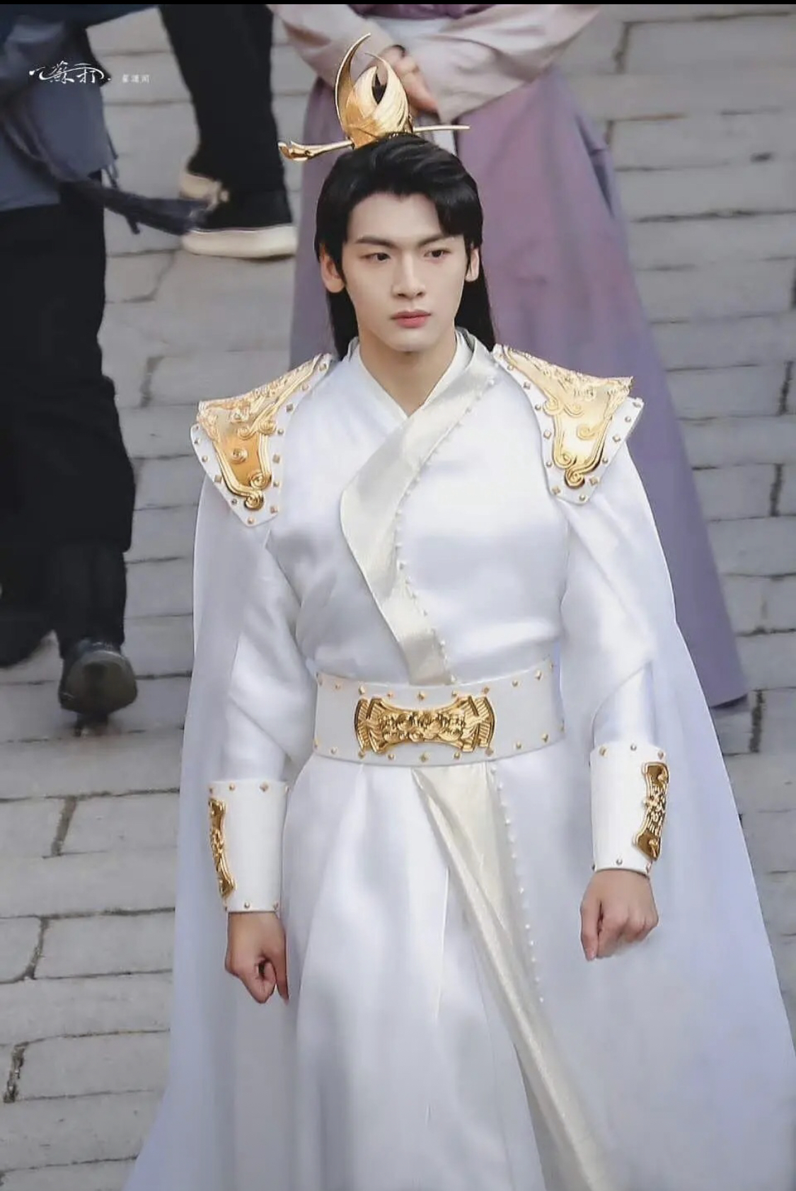 Chưa thấy mỹ nam cổ trang nào chán đời cỡ này: Mặc gì cũng xấu đến tận cùng, netizen đòi chôn cả bộ phim- Ảnh 4.