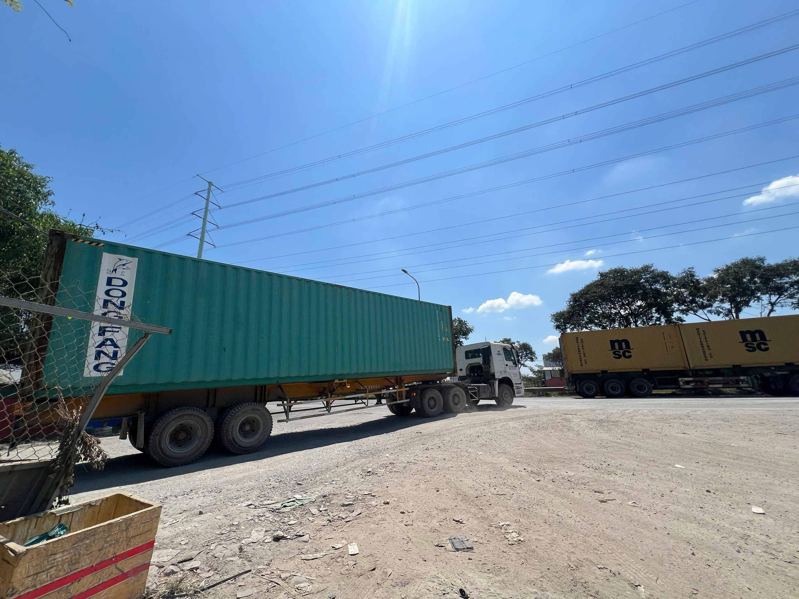 Loạt bãi xe trái phép đường Võ Chí Công: Không lẽ bó tay?- Ảnh 8.