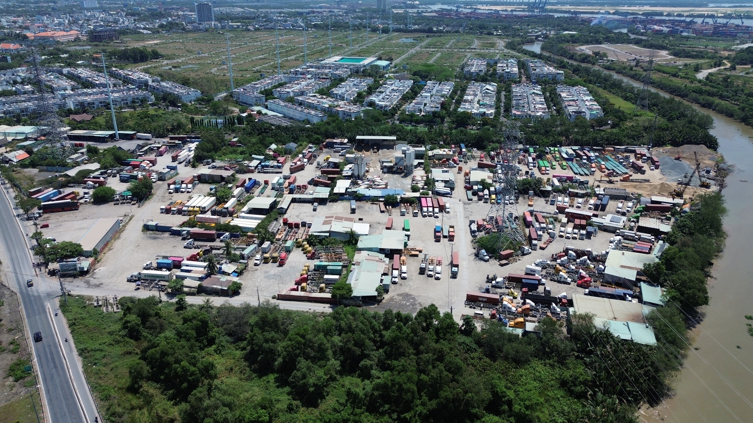 Loạt bãi xe trái phép đường Võ Chí Công: Không lẽ bó tay?- Ảnh 9.