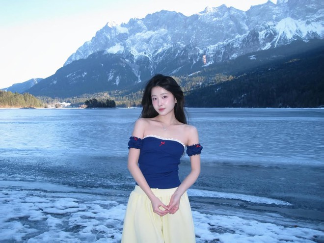 "Bạch nguyệt quang" sống ở Paris gây sốt vì mặc đẹp, đứng cạnh gái Tây không hề lép vế 3 1774224947 883 Bach nguyet quang song o Paris gay sot vi mac