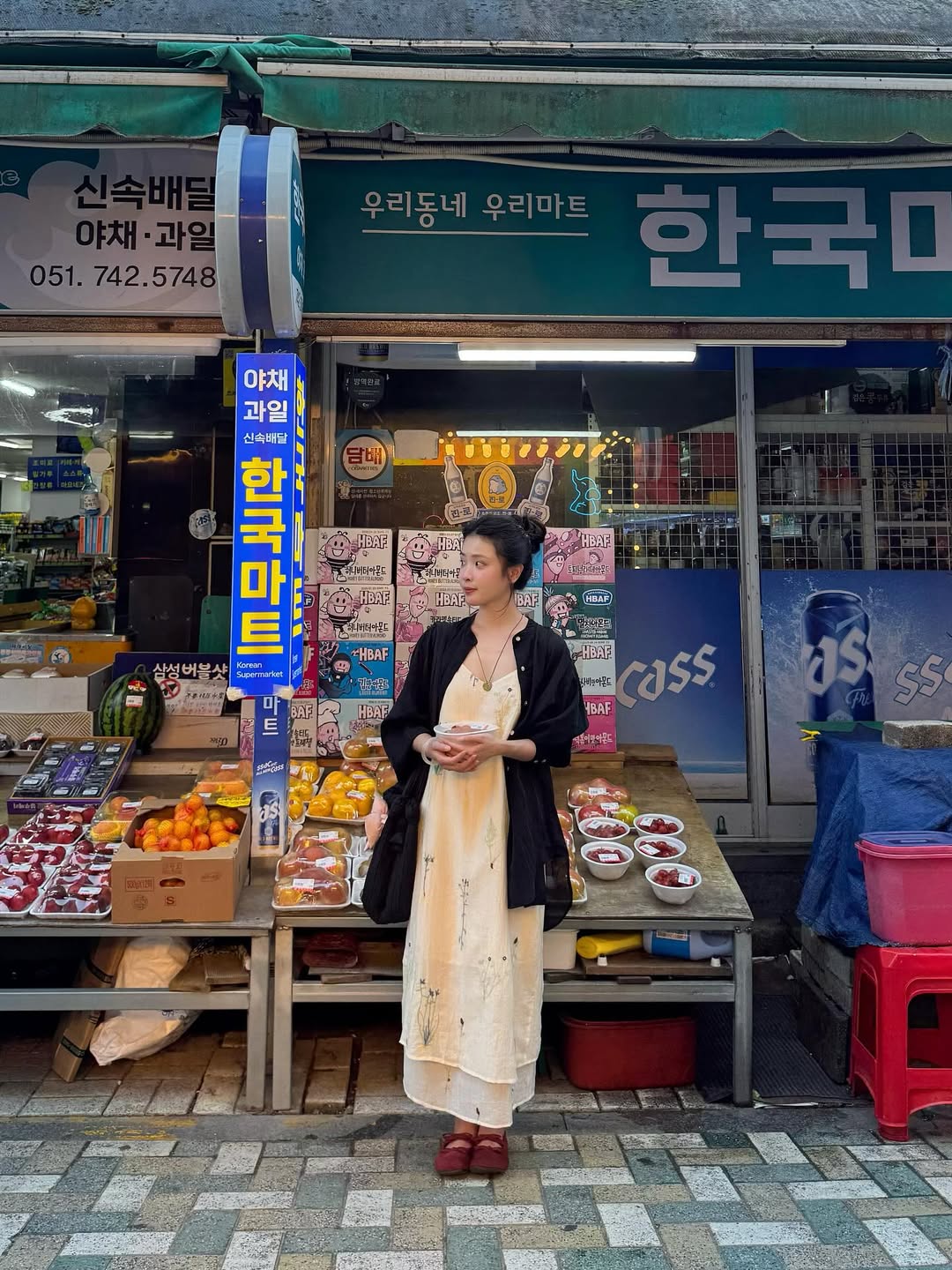 "Bạch nguyệt quang" sống ở Paris gây sốt vì mặc đẹp, đứng cạnh gái Tây không hề lép vế 4 1774224949 222 Bach nguyet quang song o Paris gay sot vi mac