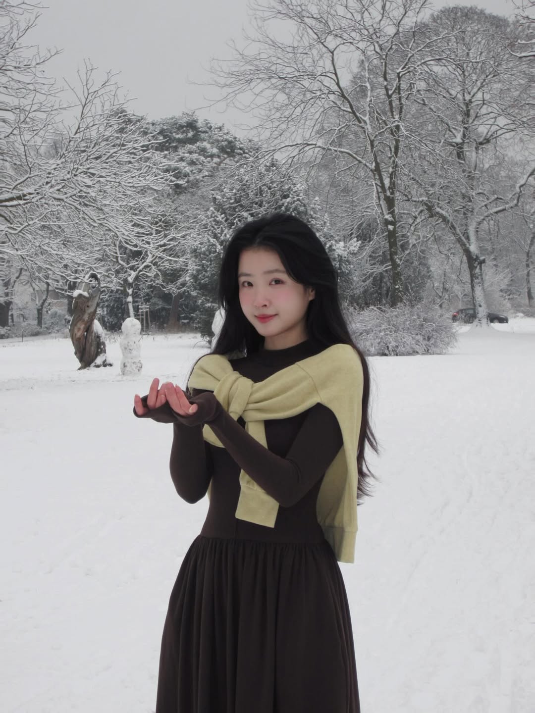 "Bạch nguyệt quang" sống ở Paris gây sốt vì mặc đẹp, đứng cạnh gái Tây không hề lép vế 11 1774224962 298 Bach nguyet quang song o Paris gay sot vi mac