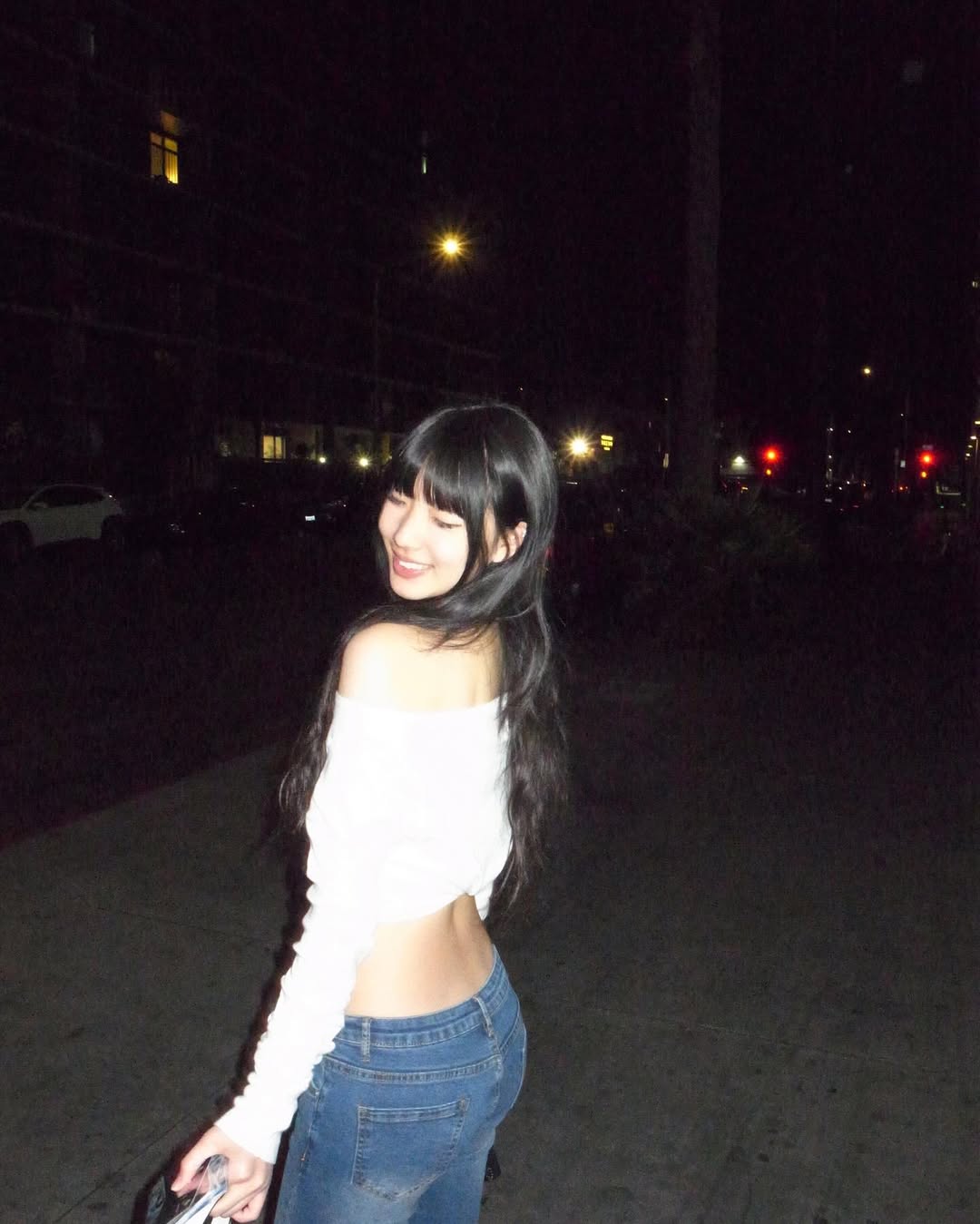 Con gái của MC hàng đầu showbiz lúc nhỏ bị chê kém sắc, giờ lột xác ngoạn mục khiến dân mạng 