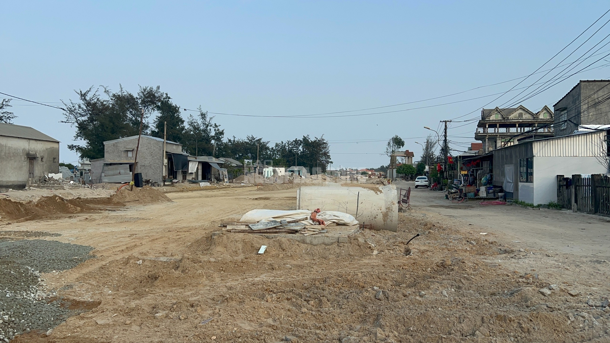 Kế hoạch thông xe cầu vượt cửa biển lớn nhất miền Trung 4 Tiết lộ kế hoạch thông xe cầu vượt cửa biển lớn nhất miền Trung - Ảnh 4.