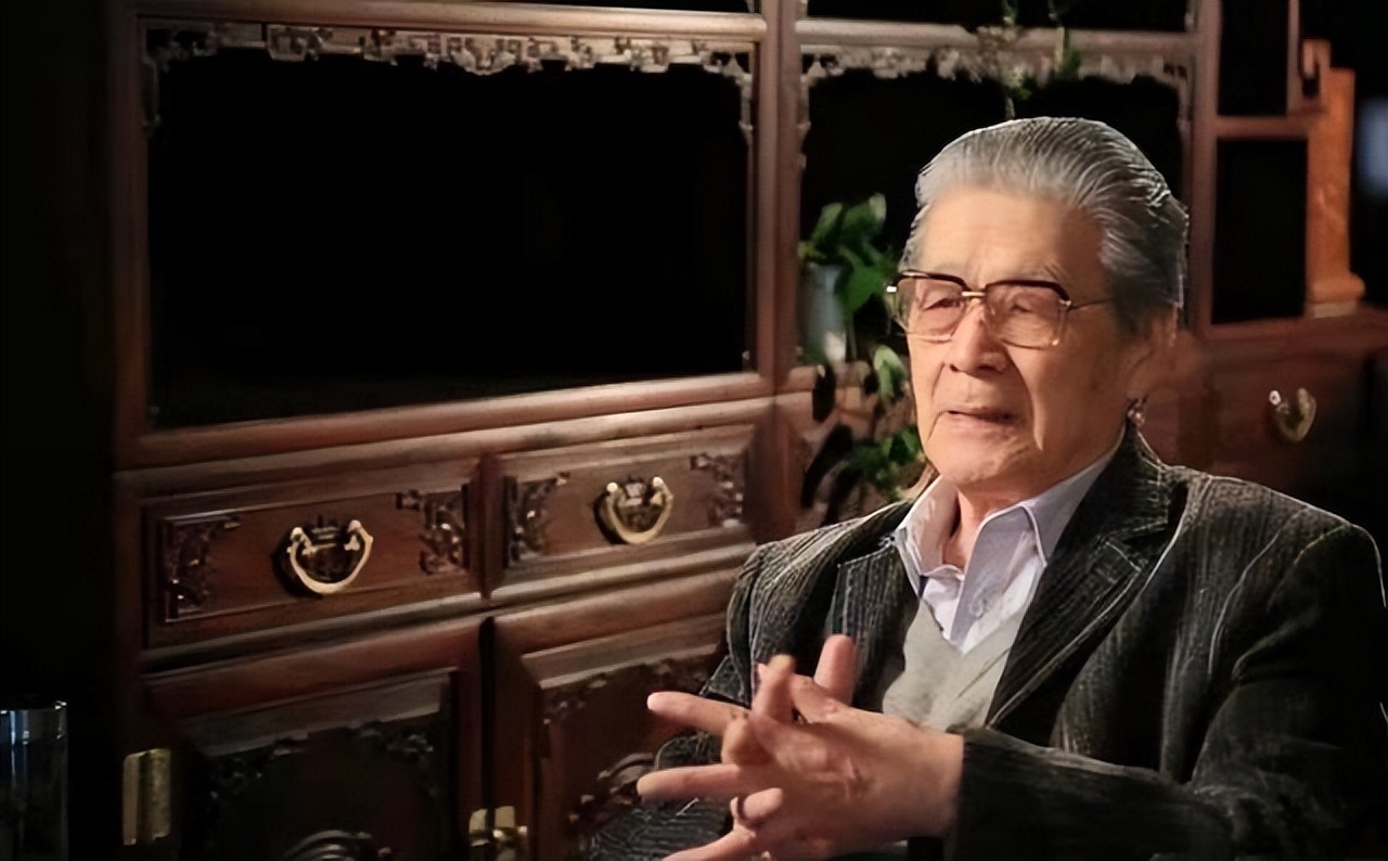 Trên đời có đúng 1 người sáng đi đóng phim, tối làm điệp viên, danh tính thật là bí ẩn lớn nhất showbiz- Ảnh 4.