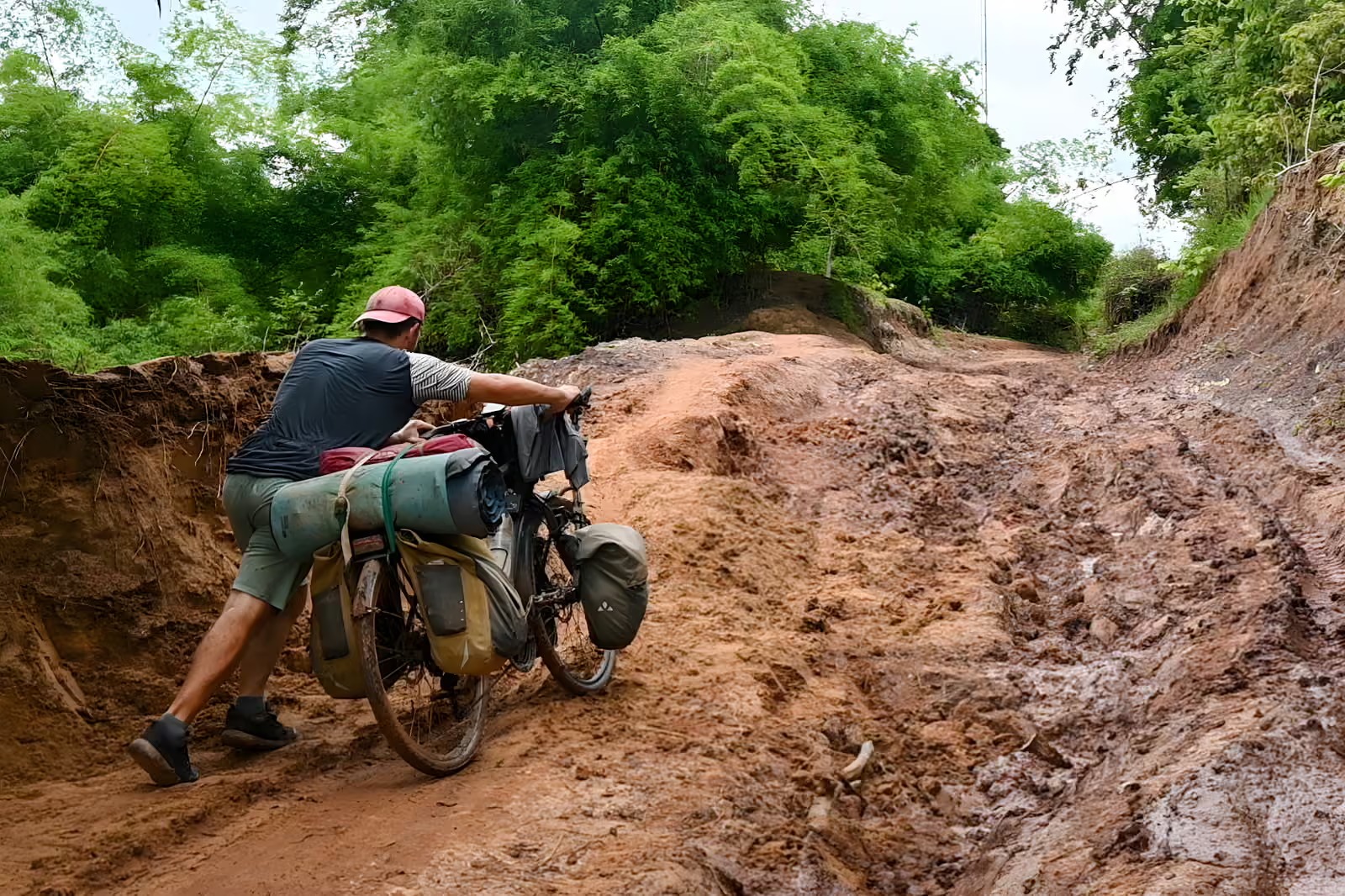 Người đàn ông đạp xe 55.000km trong 4 năm, xuyên nắng nóng 51 độ C và lạnh âm 25 độ 2 đạp xe - Ảnh 2.