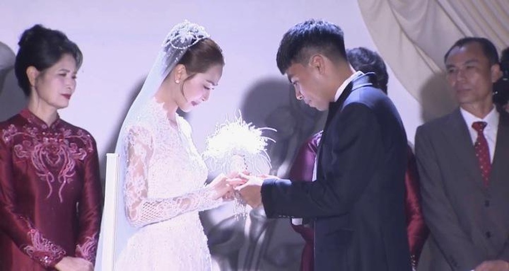 Mù Tạt khóc ở lễ cưới, tiết lộ đến với Đức Huy không lời tỏ tình, hứa hẹn - 2