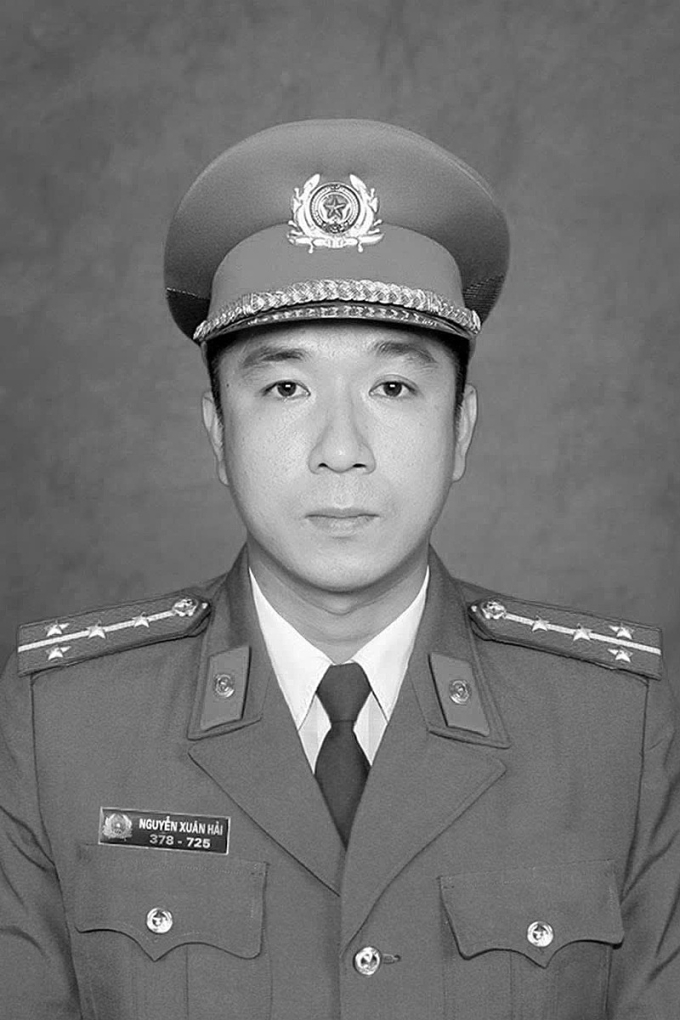 Căn nhà nhỏ ngày tang lễ của Thiếu tá hy sinh trong vụ Căn nhà nhỏ ngày tang lễ của Thiếu tá hy sinh trong vụ