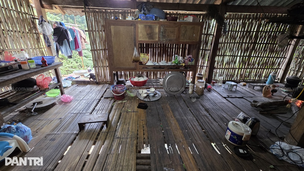 Hai lần mất con, mẹ nghèo cật lực giành giật sự sống cho con gái út - 4