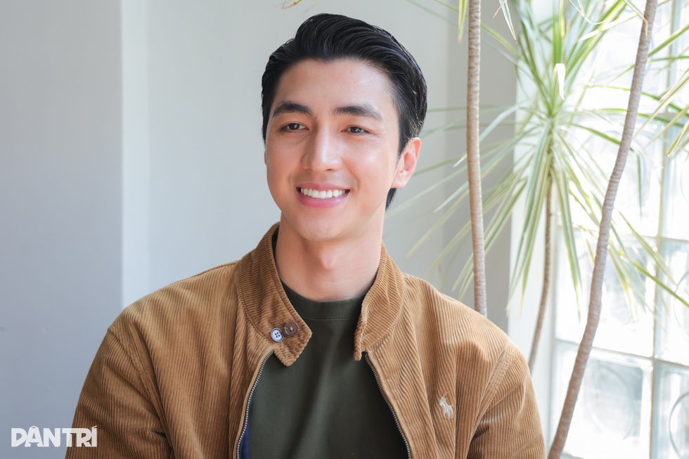 Bình An tiết lộ phản ứng của vợ khi xem chồng đóng cảnh nóng, bị tra tấn - 6