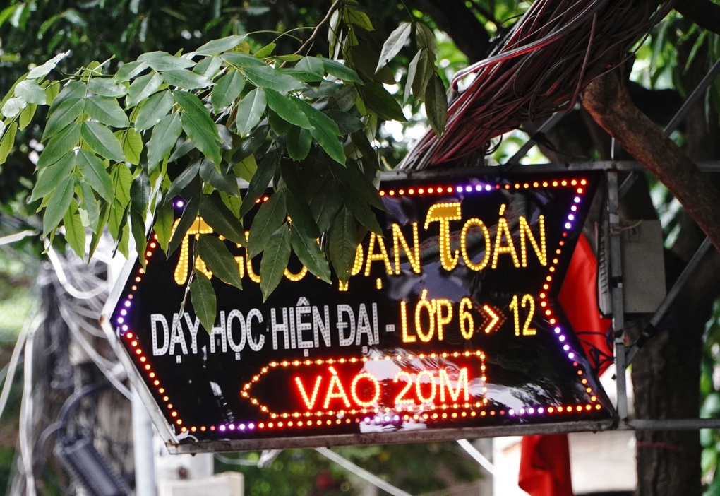 Gỡ nút thắt Thông tư 29 về dạy thêm: Do luật chưa nghiêm hay lương chưa đủ? - 2