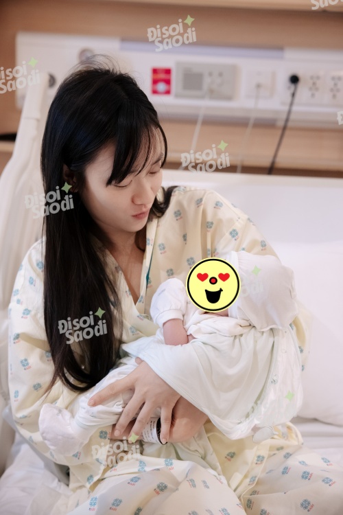 Dù ngoài kia có bão tố gì, thì đây là gia đình JustaTee - Trâm Anh bên cạnh bé thứ 3 vừa sinh!- Ảnh 4.