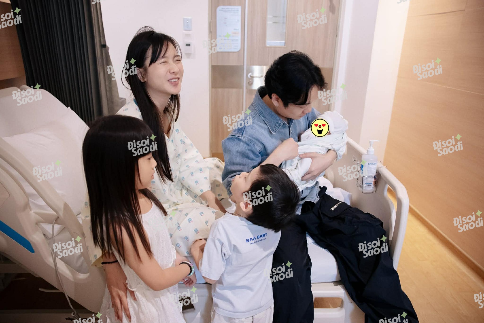 Dù ngoài kia có bão tố gì, thì đây là gia đình JustaTee - Trâm Anh bên cạnh bé thứ 3 vừa sinh!- Ảnh 10.