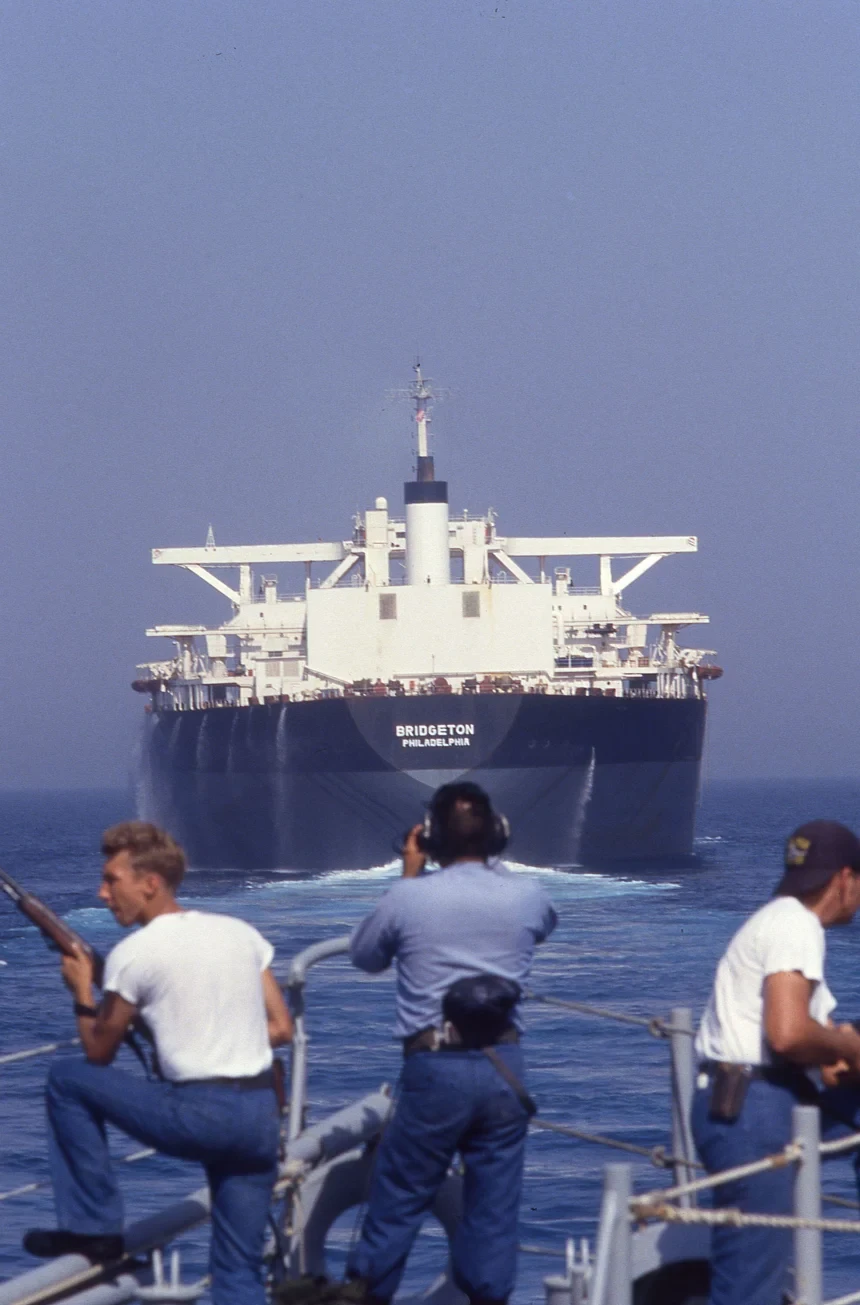 tàu chở dầu.jpg