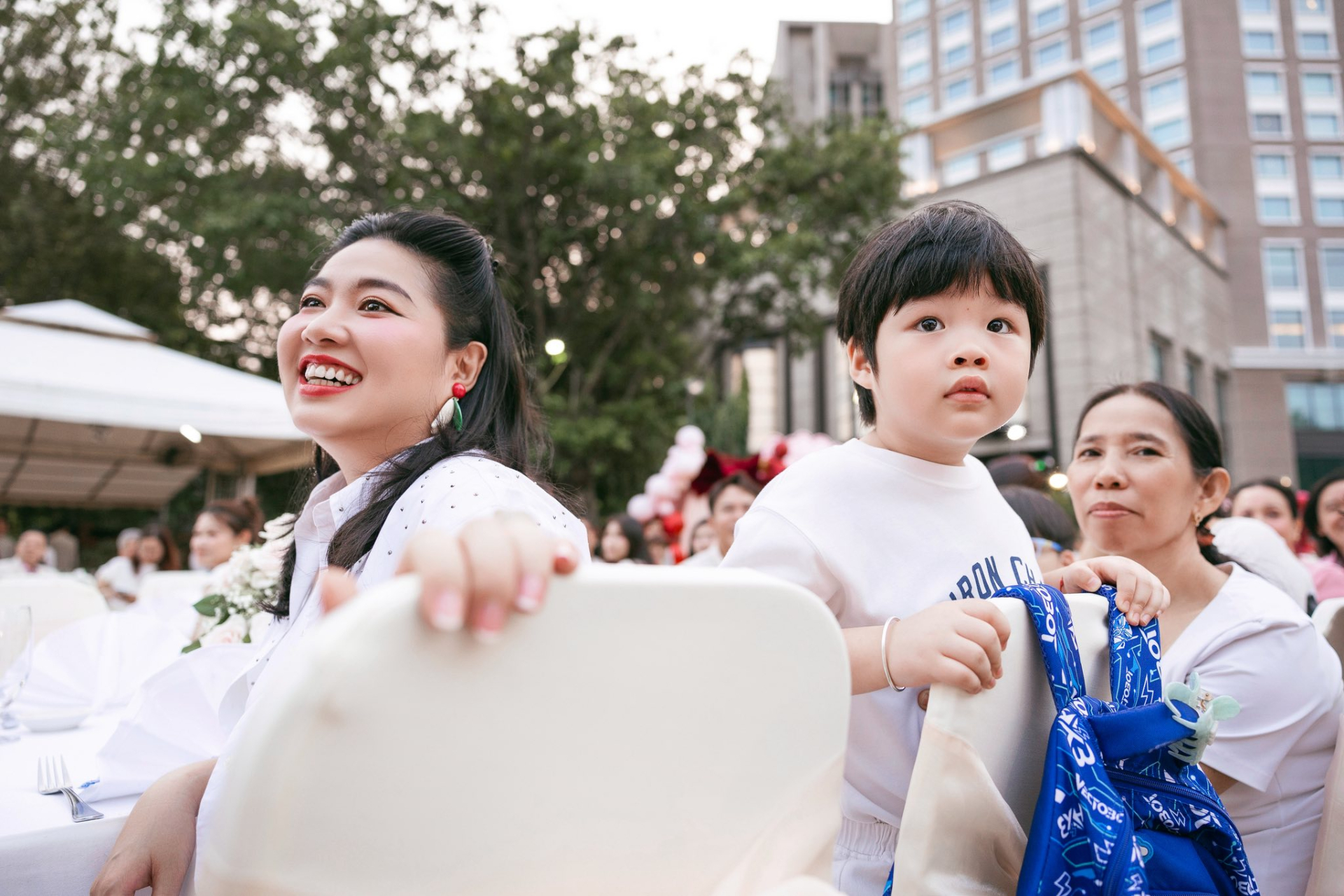 Tiệc thôi nôi quy tụ cả showbiz của con gái Puka: Hoà Minzy lẻ bóng, 1 đôi lộ diện giữa tin đồn có tin vui- Ảnh 13.