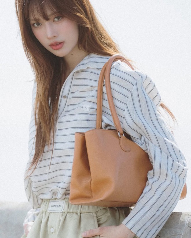 Họa tiết kẻ sọc ngang tạo điểm nhấn cuốn hút cho mọi bản phối- Ảnh 6.