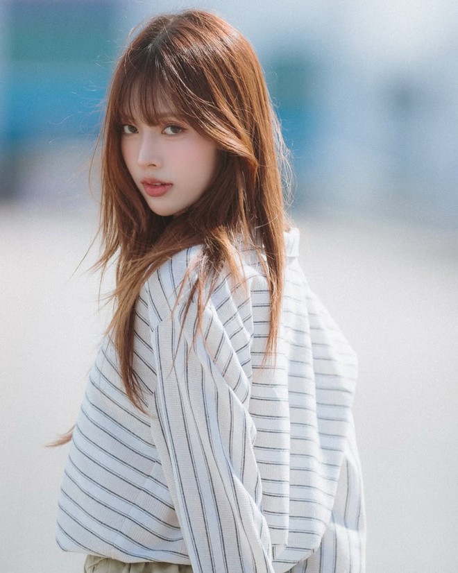 Họa tiết kẻ sọc ngang tạo điểm nhấn cuốn hút cho mọi bản phối- Ảnh 7.