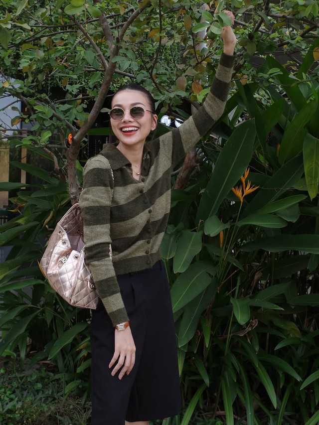 Họa tiết kẻ sọc ngang tạo điểm nhấn cuốn hút cho mọi bản phối- Ảnh 10.