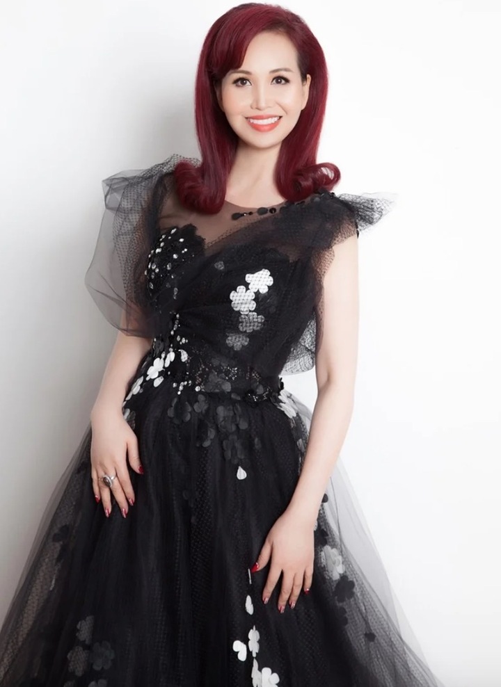 Hoa hậu Việt Nam cao 1m58 từng được ghi vào sách kỷ lục Guinness giờ ra sao?- Ảnh 3.