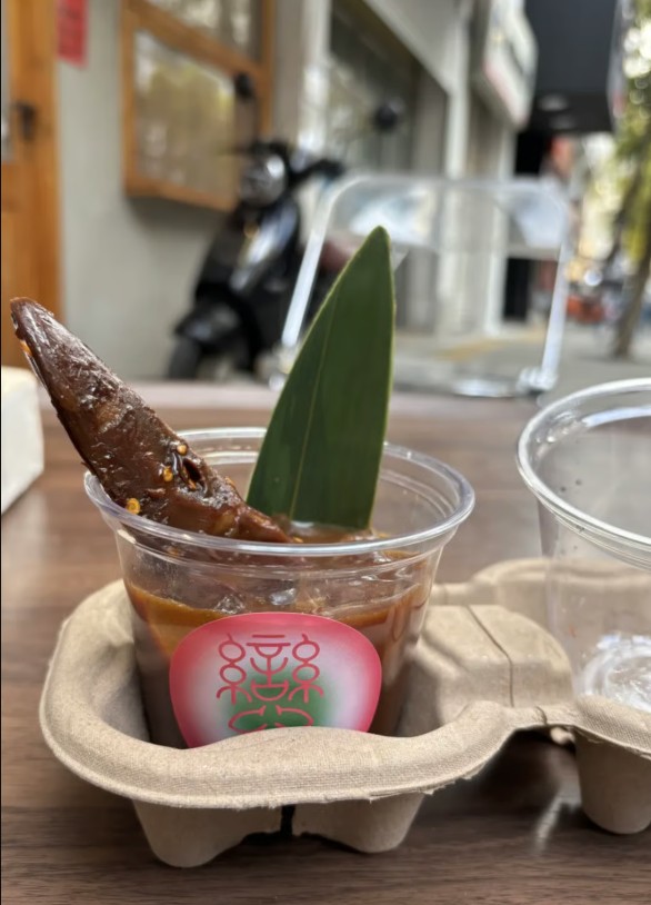 Quán cà phê bán Americano kết hợp với trứng luộc bằng nước tiểu bé trai giá hơn 100.000 đồng/ly- Ảnh 2. Quán cà phê bán Americano kết hợp với trứng luộc bằng nước tiểu bé trai giá hơn 100.000 đồng/ly- Ảnh 2.