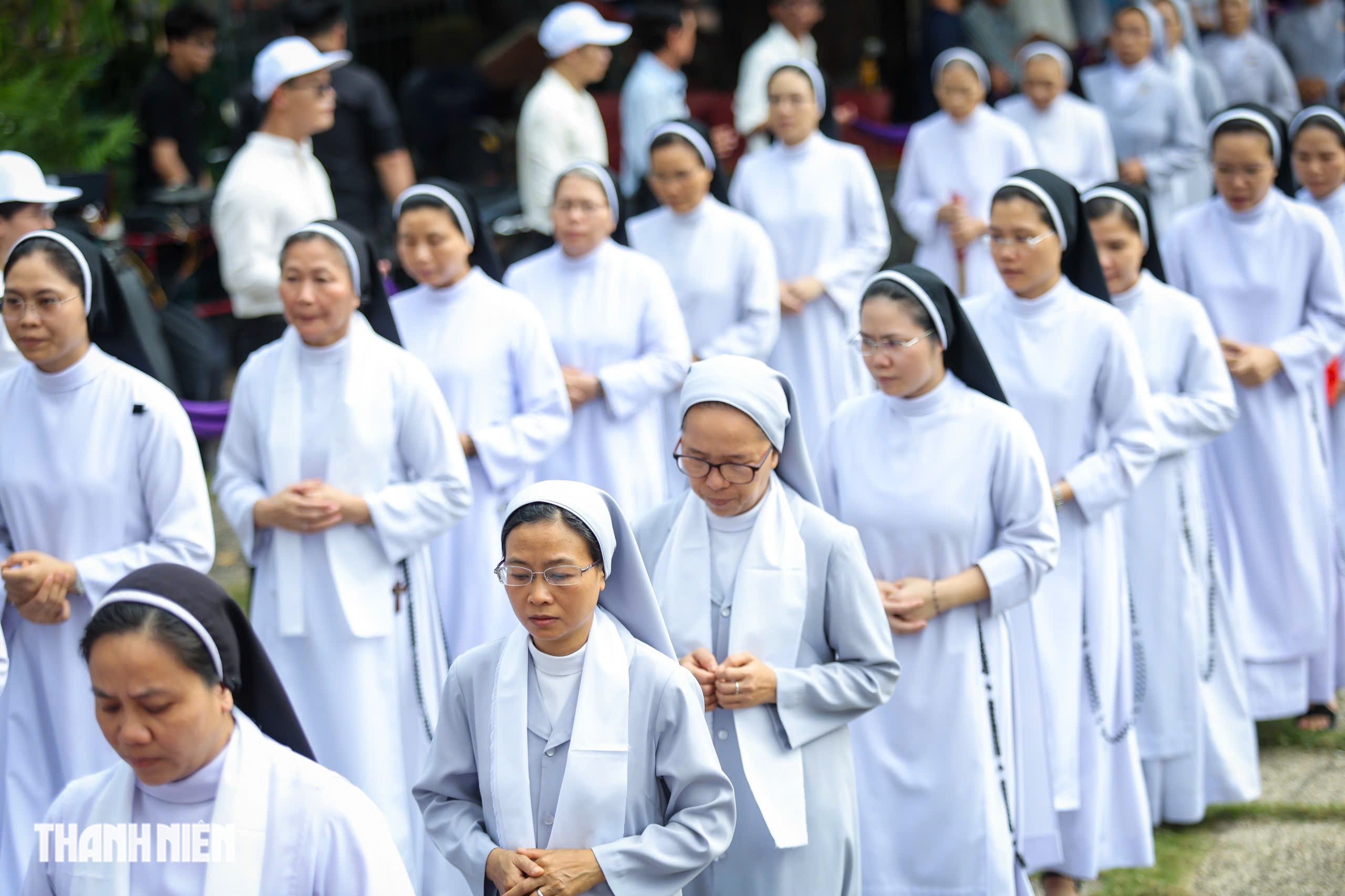 Trang nghiêm nghi thức tẩn liệm Đức Hồng y Gioan Baotixita Phạm Minh Mẫn- Ảnh 4. Trang nghiêm nghi thức tẩn liệm Đức Hồng y Gioan Baotixita Phạm Minh Mẫn- Ảnh 4.