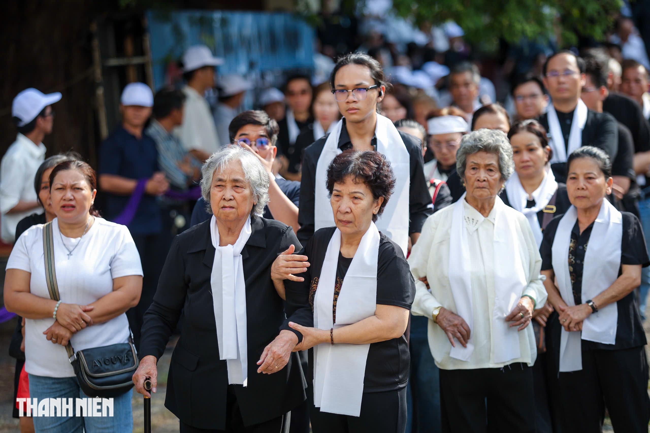 Trang nghiêm nghi thức tẩn liệm Đức Hồng y Gioan Baotixita Phạm Minh Mẫn- Ảnh 6. Trang nghiêm nghi thức tẩn liệm Đức Hồng y Gioan Baotixita Phạm Minh Mẫn- Ảnh 6.