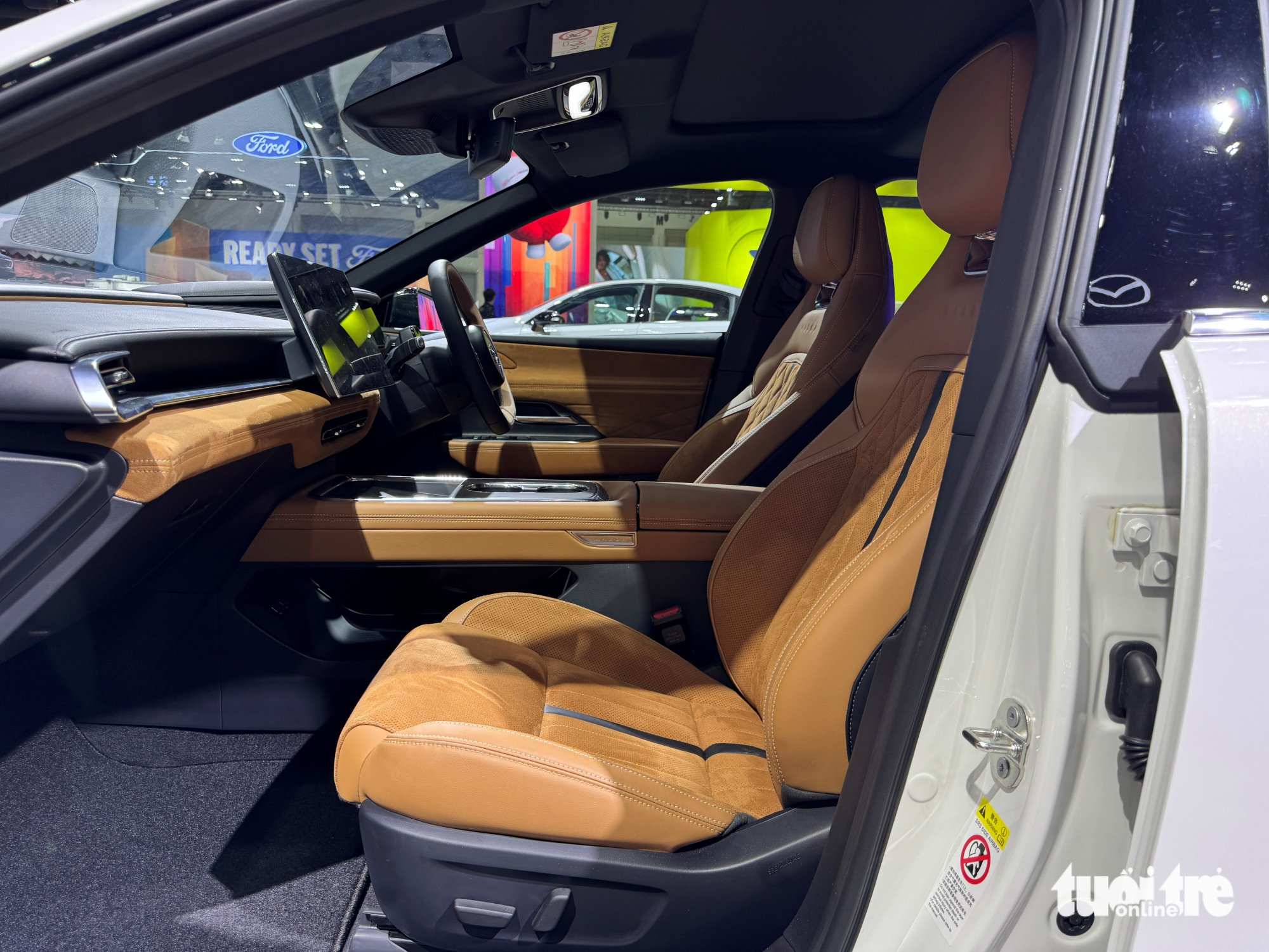 Ngắm xe điện Mazda 6e đấu Camry: Chạy tới 600km/sạc, có cả bản không cần lo tìm trạm sạc 6 Mazda 6e - Ảnh 9.