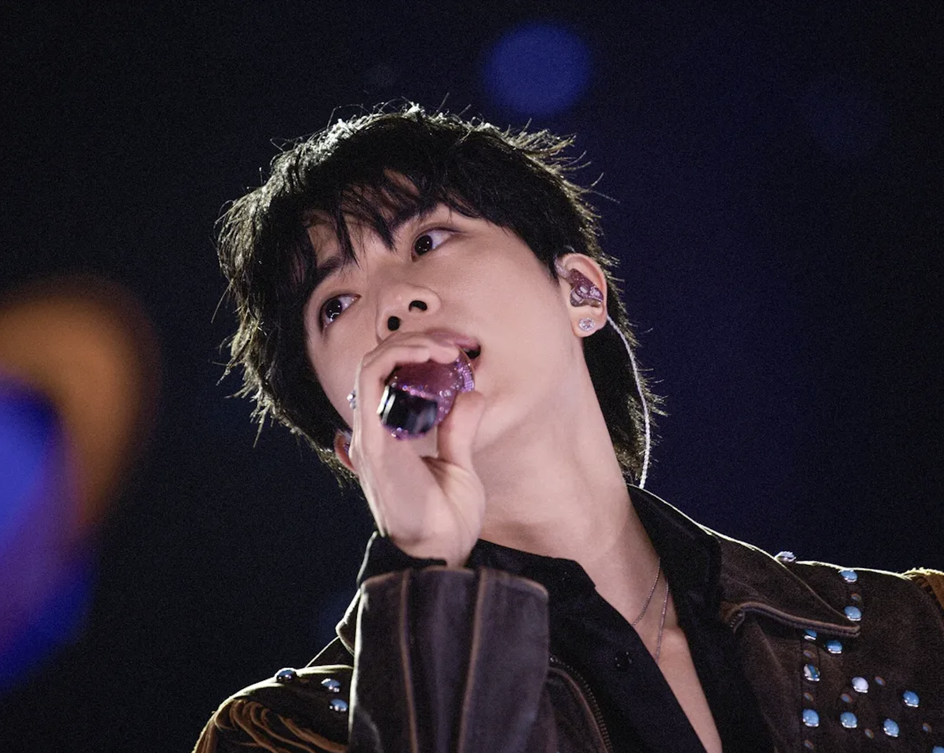 Mỹ nam đẹp nhất thế giới bị ruồng bỏ, công ty quản lý BTS “thêm dầu vào lửa”- Ảnh 4.