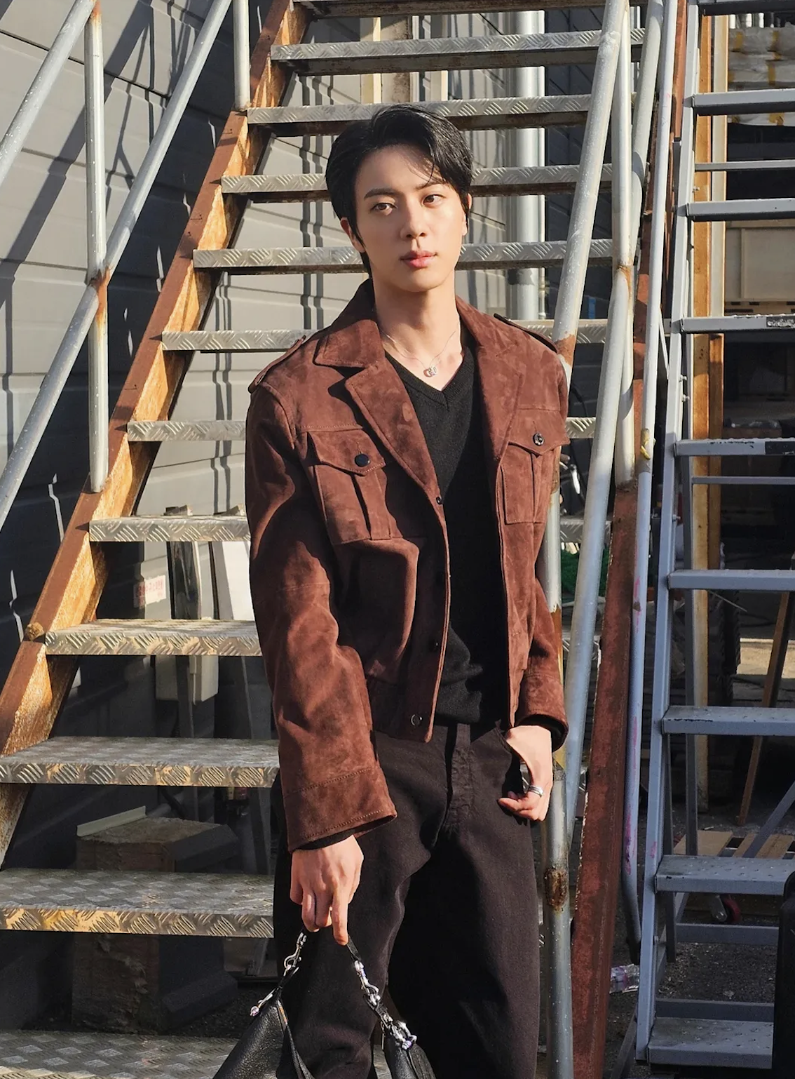 Mỹ nam đẹp nhất thế giới bị ruồng bỏ, công ty quản lý BTS “thêm dầu vào lửa”- Ảnh 5.