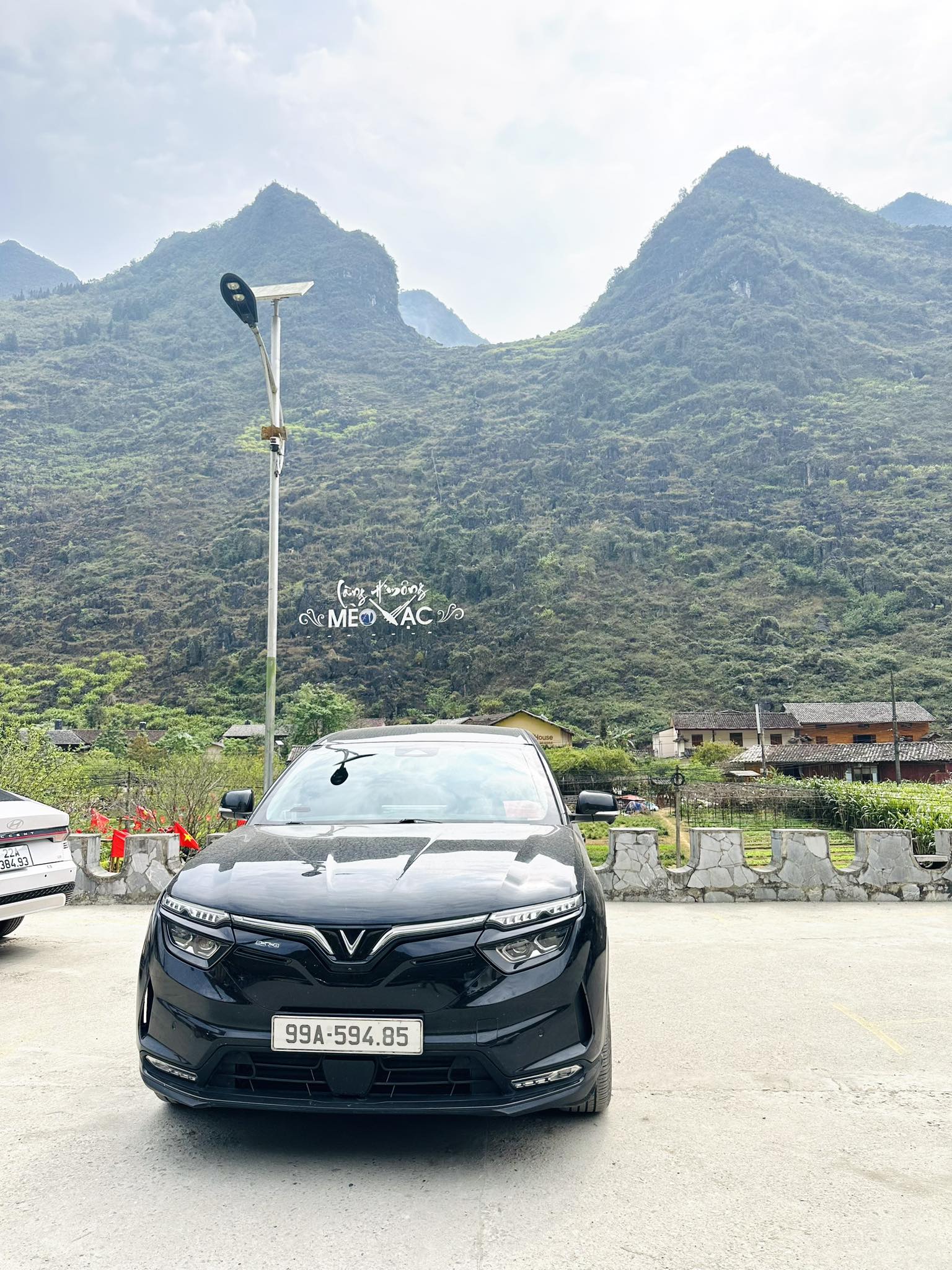 Chủ xe VinFast VF 8 đi hơn 3.500km/tháng không mất tiền: ‘Dẫn tour du lịch chuyển từ xe xăng sang xe điện là một bài toán có lợi’- Ảnh 2. Chủ xe VinFast VF 8 đi hơn 3.500km/tháng không mất tiền: ‘Dẫn tour du lịch chuyển từ xe xăng sang xe điện là một bài toán có lợi’- Ảnh 2.