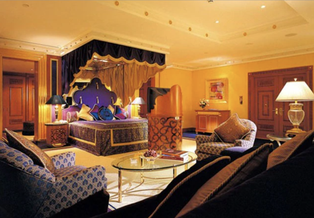 Chuyện gì xảy ra bên trong tòa tháp 50.000 tỷ đồng, có 600 người để phục vụ 5 đại gia?- Ảnh 5.