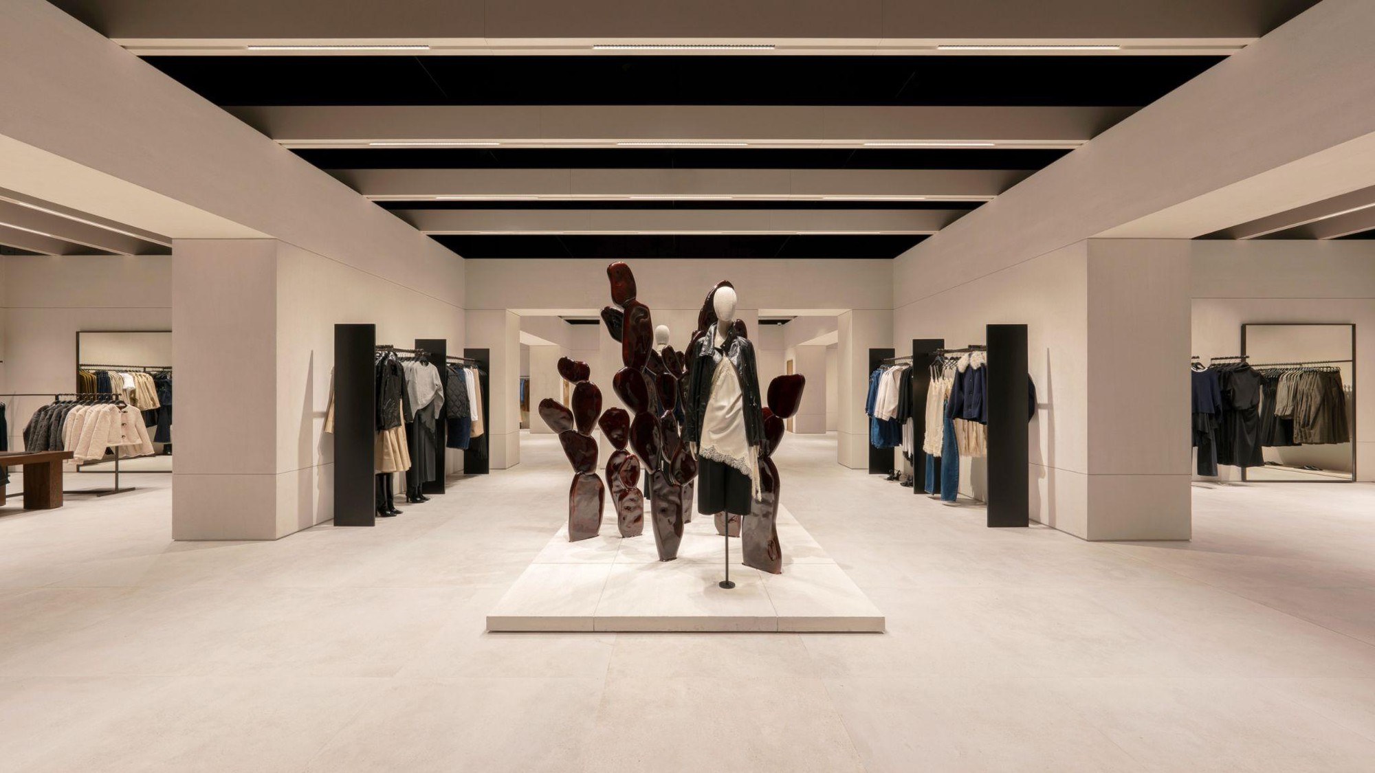 Zara Crescent Mall: Điểm hẹn mới cho mọi tín đồ thời trang- Ảnh 2. Zara Crescent Mall: Điểm hẹn mới cho mọi tín đồ thời trang- Ảnh 2.