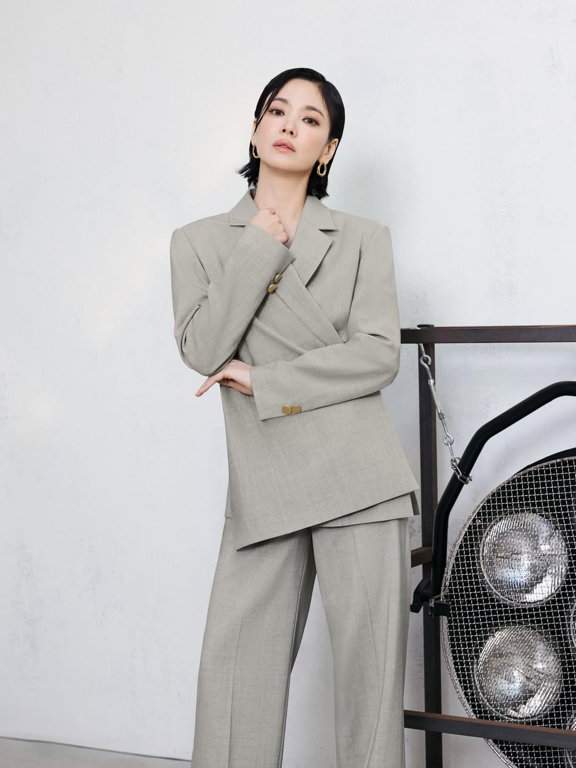 Tuổi 45 “đỉnh cao” của Song Hye Kyo: Trẻ đẹp, sống rực rỡ như phú bà - 14 Tuổi 45 “đỉnh cao” của Song Hye Kyo: Trẻ đẹp, sống rực rỡ như phú bà - 14